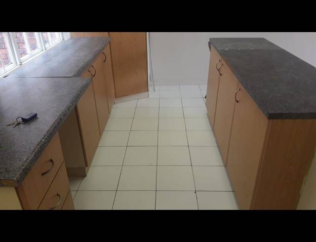 3 BEDROOM DUPLEX RENTED IN ESSENWOOD